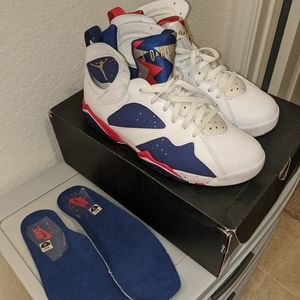 Jordan Mens Retro Basketball Shoe